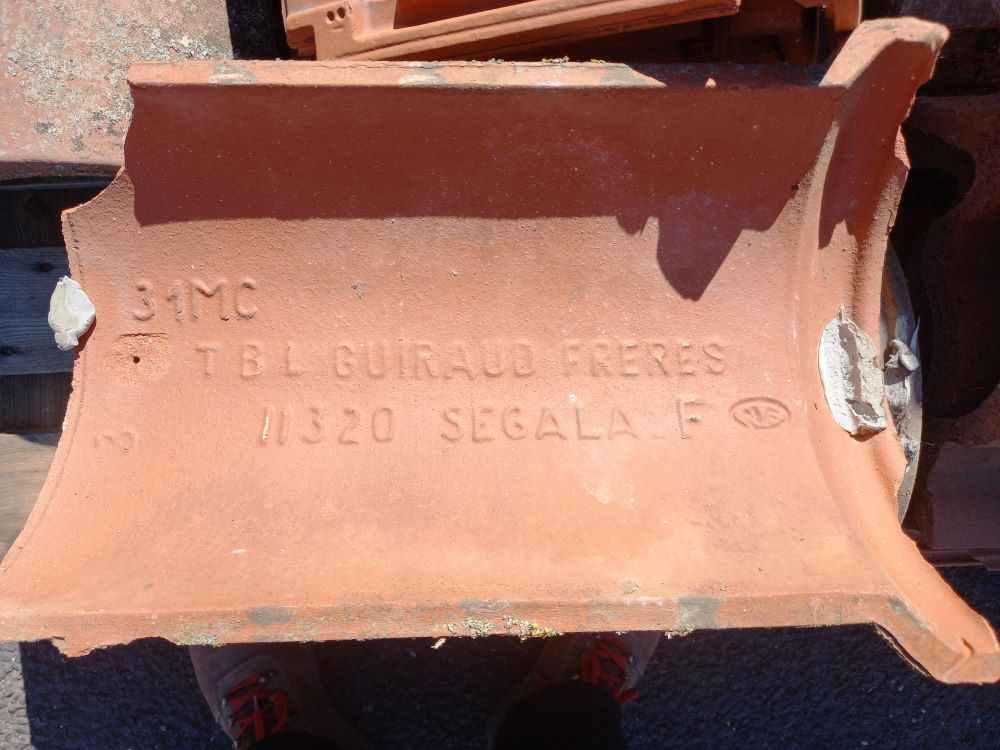 Tuile faitière bourrelet TBL Guiraud Frères